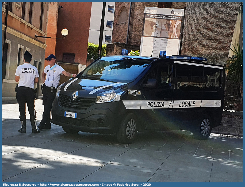 Polizia Locale YA755AF
Polizia Locale
Comune di Venezia
Renault Trafic IV serie
Allestitore Bertazzoni S.r.l.
Parole chiave: PL;PM;P.L.;P.M.;Polizia;Locale;Municipale;Venezia;Renault;Trafic;Bertazzoni