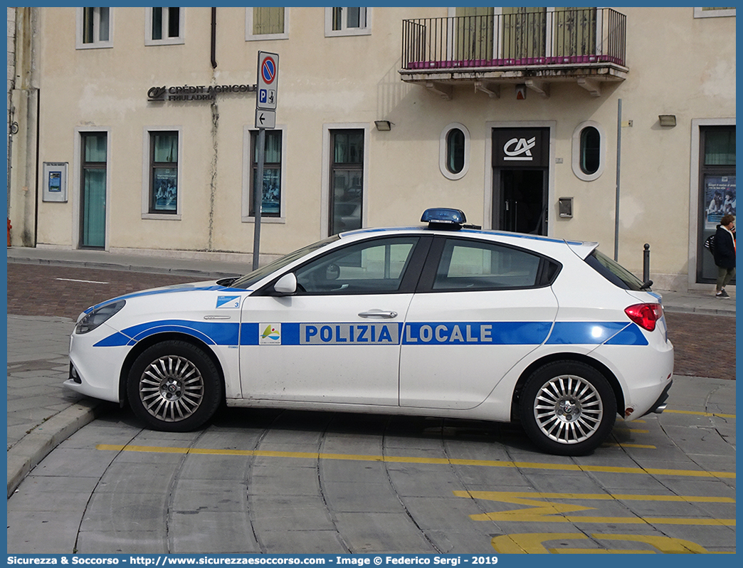 Polizia Locale YA935AM
Polizia Locale
Unione Territoriale Intercomunale 
delle Valli e delle Dolomiti Friulane
Alfa Romeo Nuova Giulietta I serie II restyling
Allestitore Ciabilli S.r.l.
Parole chiave: PL;P.L.;PM;P.M.;Polizia;Locale;Municipale;Andreis;Arba;Barcis;Castelnovo del Friuli;Cimolais;Claut;Clauzetto;Erto;Casso;Frisanco;Maniago;Meduno;Montereale Valcellina;Pinzano al Tagliamento;Sequals;Tramonti di Sopra;Tramonti  di  Sotto;Travesio;Vajont;Vit