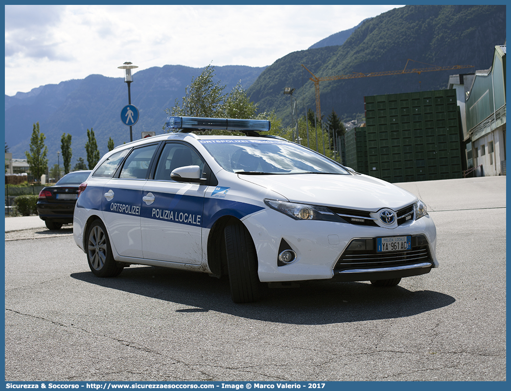 Polizia Locale YA961AC
Polizia Locale
Comune di Appiano
sulla Strada del Vino
Toyota Auris Touring Sports
Parole chiave: PL;PM;P.L.;P.M.;Polizia;Locale;Municipale;Appiano;sulla;Strada;del;Vino;Toyota;Auris;Touring;Sports