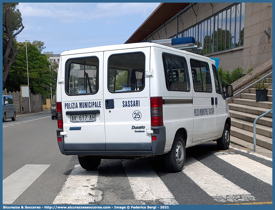 -
Polizia Municipale
Comune di Sassari
Fiat Ducato II serie
Parole chiave: PL;P.L.;PM;P.M.;Polizia;Locale;Municipale;Sassari;Fiat;Ducato