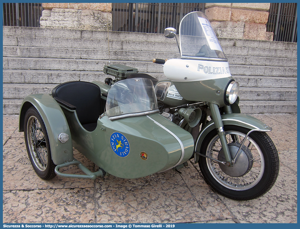 Polizia 41143
Polizia di Stato
Polizia Stradale
Moto Guzzi V7 Sidecar
Parole chiave: PS;P.S.;Polizia;di;Stato;Stradale;Moto;Guzzi;V7;Sidecar