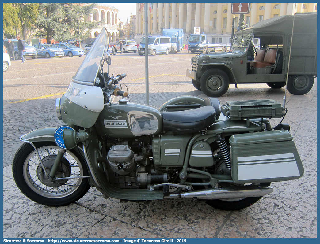 Polizia 41143
Polizia di Stato
Polizia Stradale
Moto Guzzi V7 Sidecar
Parole chiave: PS;P.S.;Polizia;di;Stato;Stradale;Moto;Guzzi;V7;Sidecar