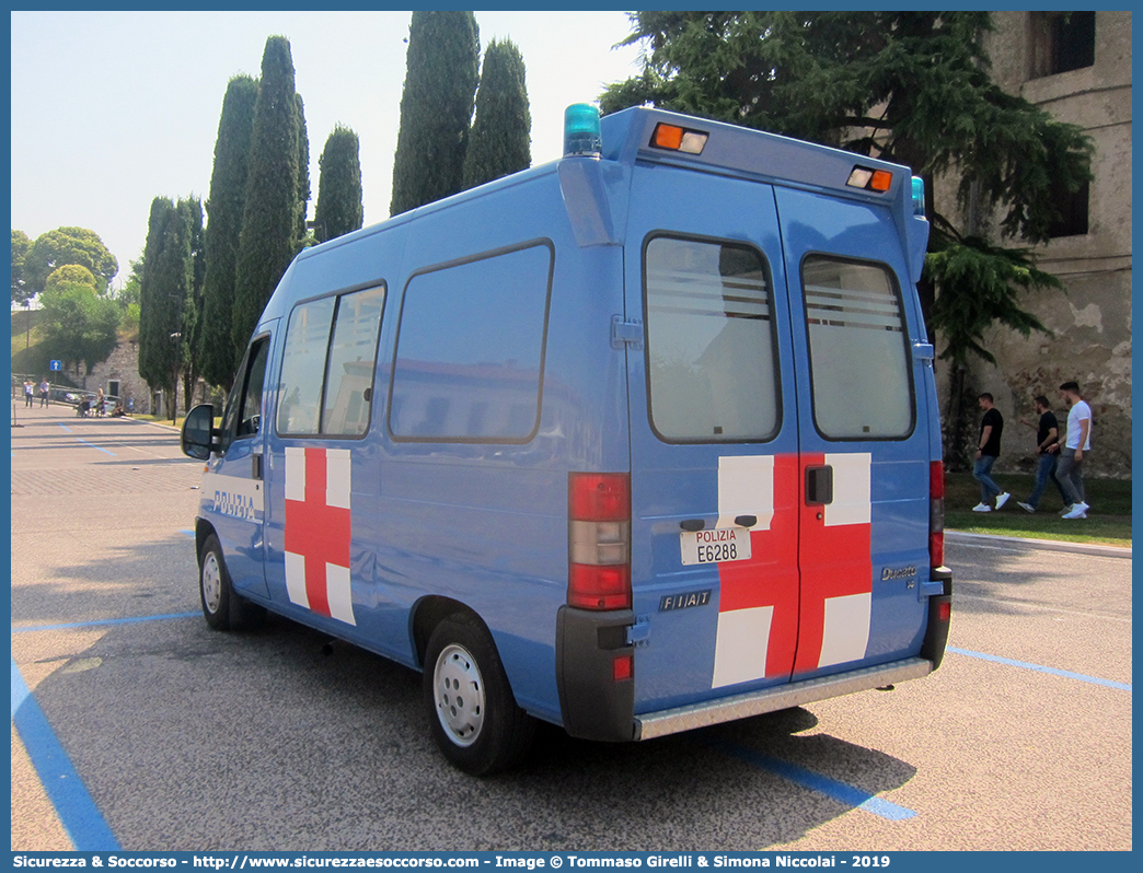 Polizia E6288
Polizia di Stato
Servizio Sanitario
Fiat Ducato II serie
Parole chiave: PS;P.S.;Polizia;di;Stato;Pubblica;Sicurezza;Servizio;Sanitario;Fiat;Ducato;Savio;Boneschi