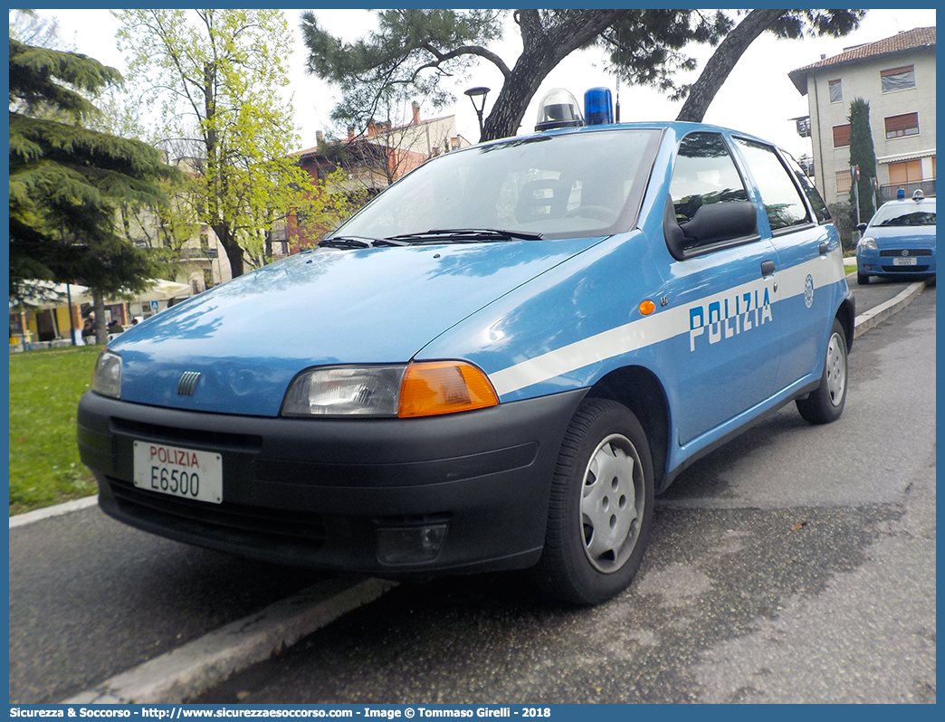 Polizia E6500
Polizia di Stato
Fiat Punto I serie
Parole chiave: PS;P.S.;Polizia;di;Stato;Pubblica;Sicurezza;Fiat;Punto