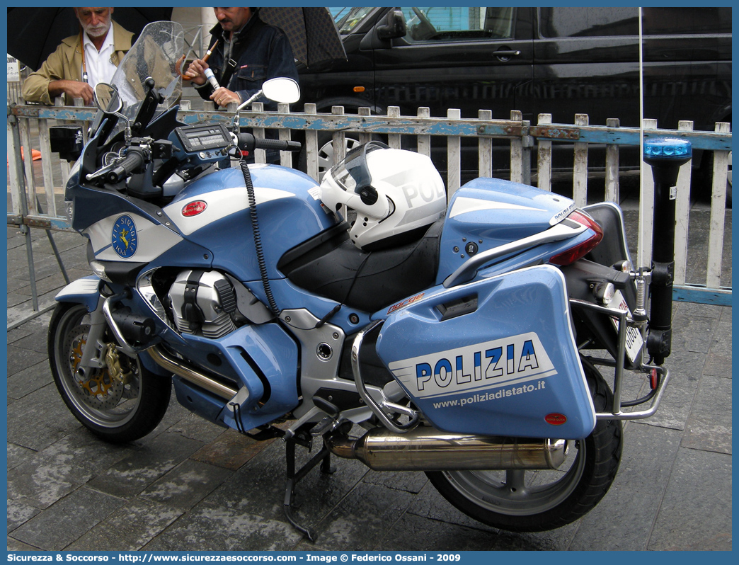 Polizia G1861
Polizia di Stato
Polizia Stradale
Moto Guzzi Norge
Parole chiave: PS;P.S.;Polizia;di;Stato;Stradale;Moto;Guzzi;Norge