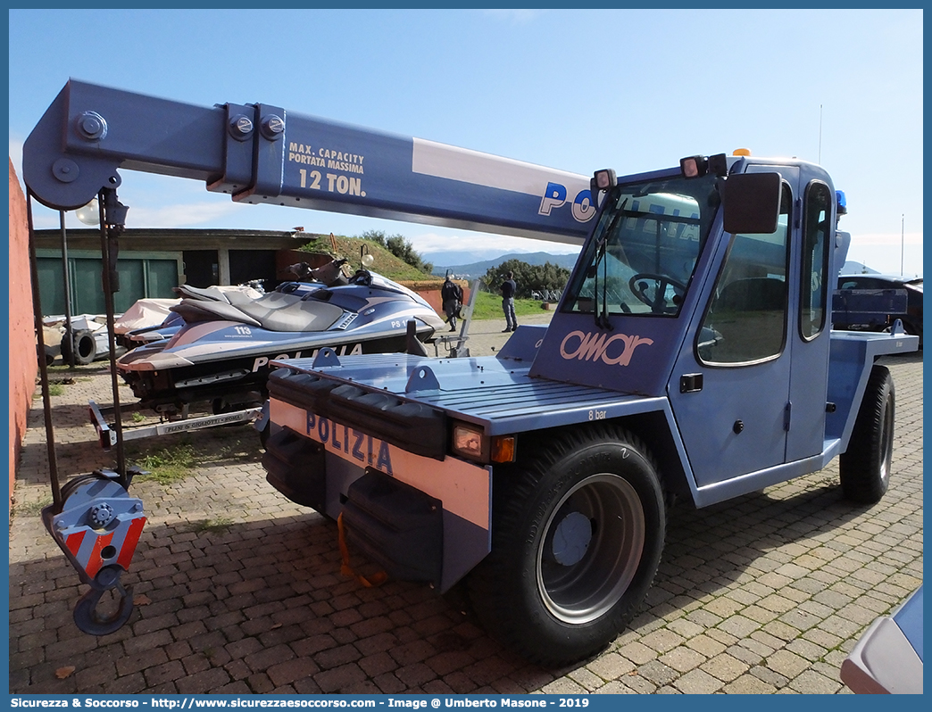 Polizia H2161
Polizia di Stato
Polizia del Mare
Omar Crane OR 12000
Parole chiave: PS;P.S.;Polizia;di;Stato;del;Mare;Omar;Crane;OR;12000