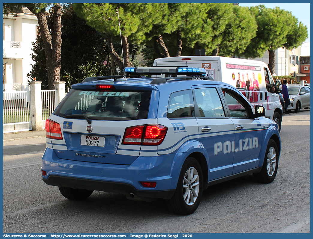 Polizia M0277
Polizia di Stato
Polizia Stradale
Fiat Freemont
(II fornitura)
Parole chiave: PS;P.S.;Polizia;di;Stato;Pubblica;Sicurezza;Stradale;Fiat;Freemont