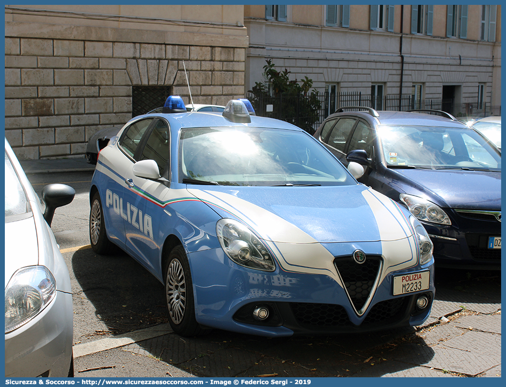 Polizia M2233
Polizia di Stato
Alfa Romeo Nuova Giulietta
I serie II restyling
Allestitore Nuova Carrozzeria Torinese S.r.l.
Parole chiave: PS;P.S.;Polizia;di;Stato;Alfa;Romeo;Giulietta;Nct;Nuova;Carrozzeria;Torinese