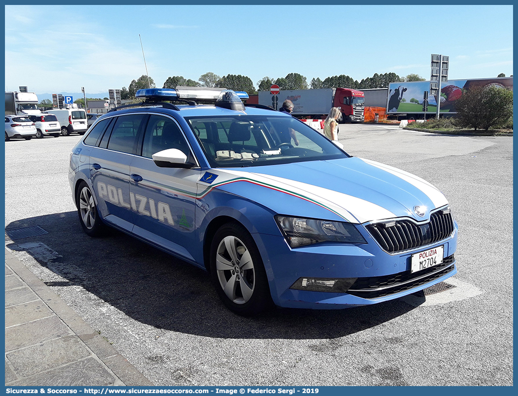 Polizia M2704
Polizia di Stato
Polizia Stradale
Autovie Venete S.p.A.
Skoda Superb Wagon III serie
Allestitore Focaccia Group S.r.l.
Parole chiave: PS;P.S.;Polizia;di;Stato;Stradale;Autovie;Venete;Skoda;Superb;Wagon;Focaccia