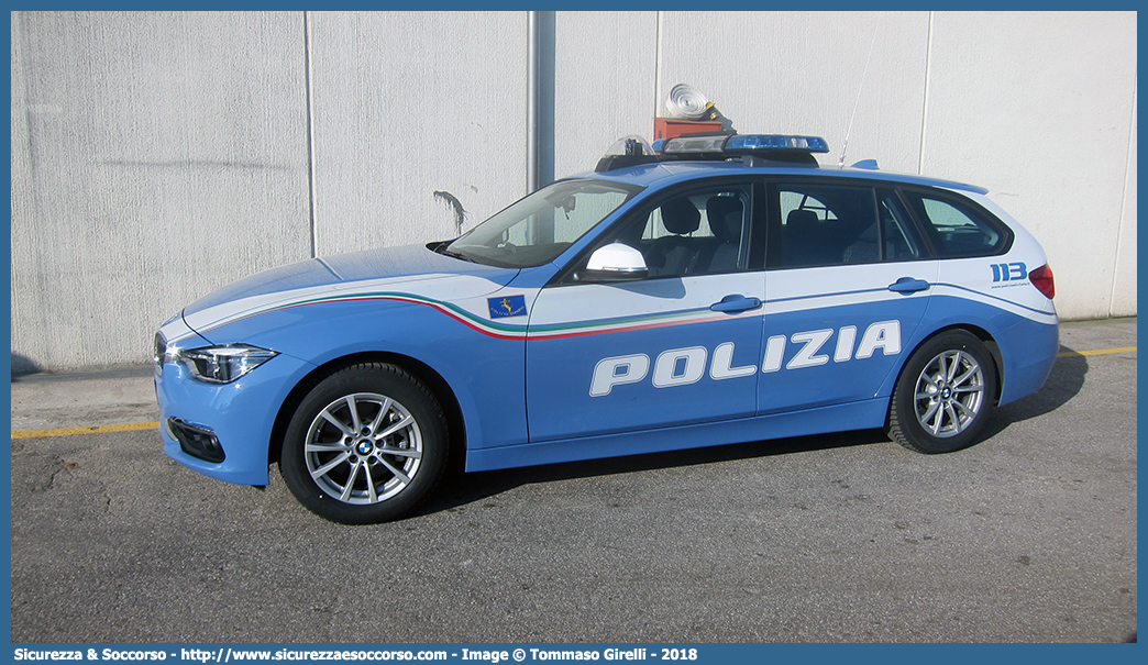 Polizia M3596
Polizia di Stato
Polizia Stradale
Bmw Serie 3 F31 Touring restyling
Allestitore Focaccia Group S.r.l.
Parole chiave: PS;P.S.;Polizia;di;Stato;Stradale;Bmw;Serie 3;F31;F 31;Touring;Focaccia