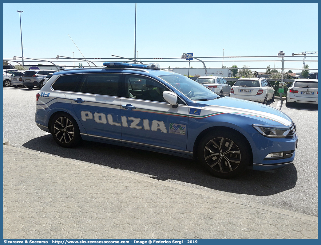 Polizia M3666
Polizia di Stato
Polizia Stradale
C.A.V. Concessioni
Autostradali Venete S.p.A.
Volkswagen Passat Variant VI serie
Parole chiave: PS;P.S.;Polizia;di;Stato;Stradale;Volkswagen;Passat;Variant;Station;Wagon;SW;S.W.