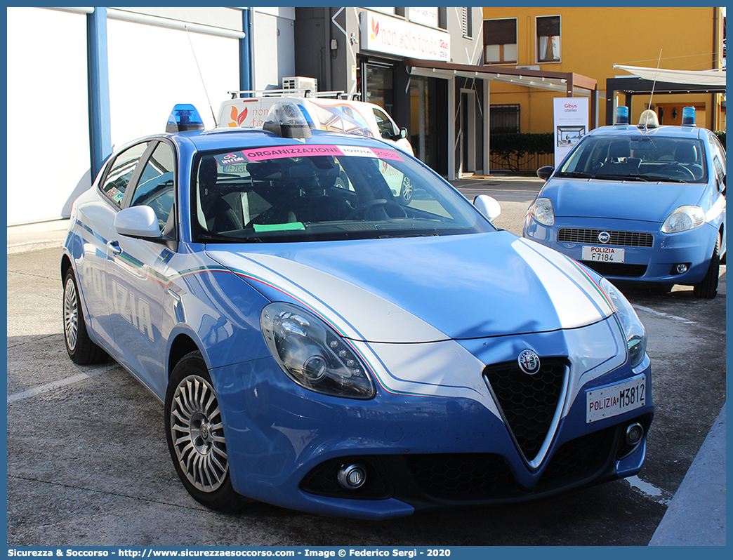 Polizia M3812
Polizia di Stato
Polizia Stradale
Alfa Romeo Nuova Giulietta
I serie II restyling
(I fornitura)
Parole chiave: PS;P.S.;Polizia;di;Stato;Stradale;Alfa;Romeo;Nuova;Giulietta