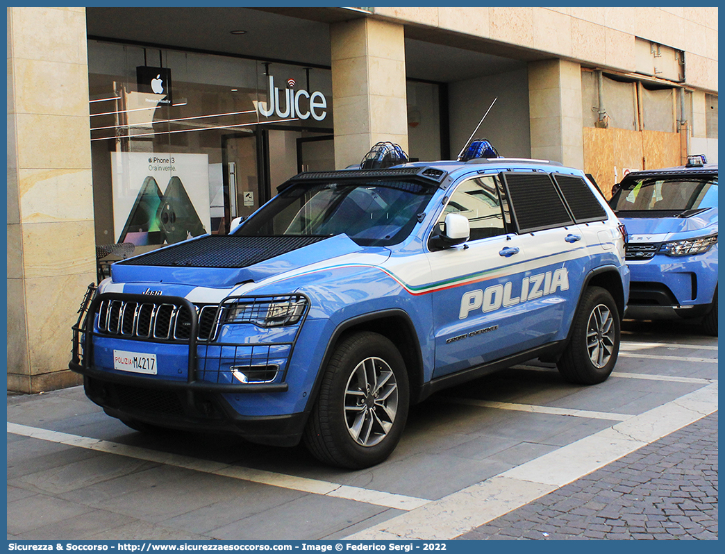 Polizia M4217
Polizia di Stato
Reparto Mobile
Jeep Grand Cherokee V serie
Parole chiave: PS;P.S.;Polizia;di;Stato;Reparto;Mobile;Jeep;Grand;Cherokee