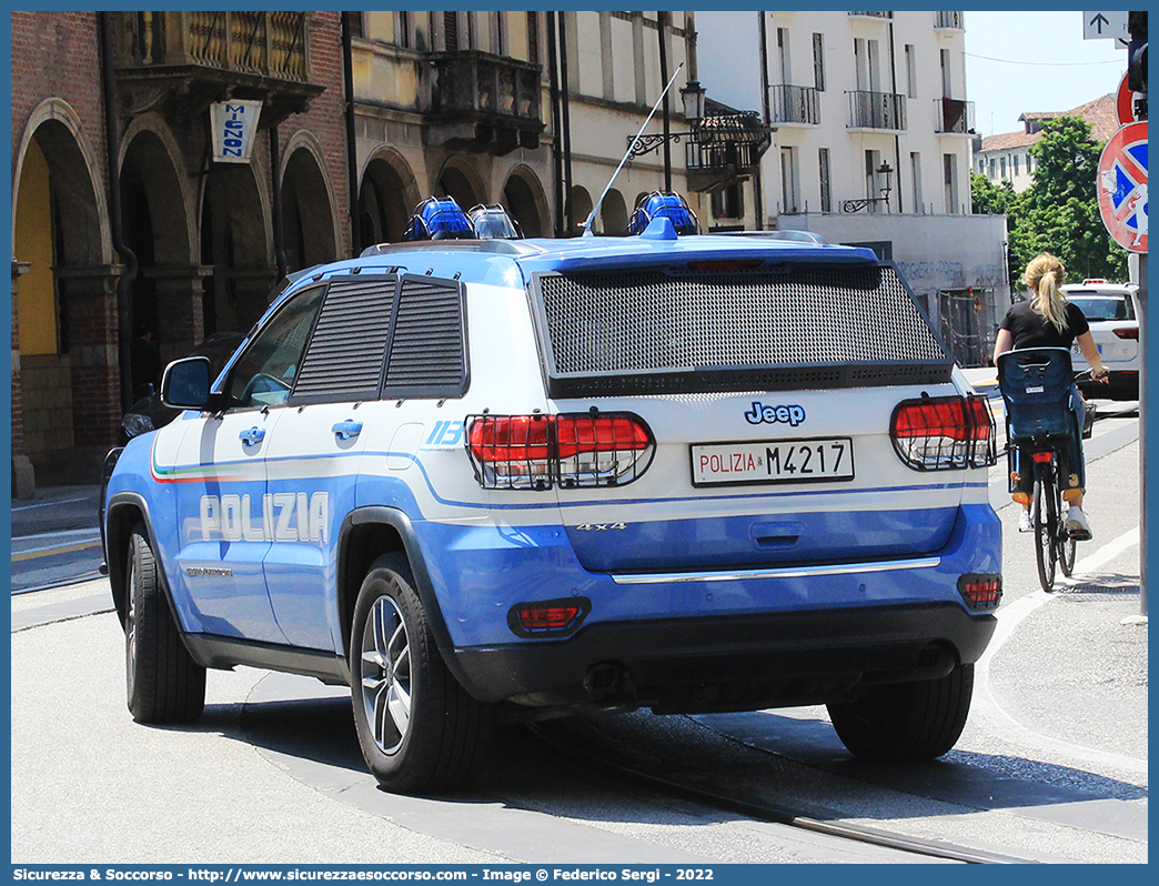 Polizia M4217
Polizia di Stato
Reparto Mobile
Jeep Grand Cherokee V serie
Parole chiave: PS;P.S.;Polizia;di;Stato;Reparto;Mobile;Jeep;Grand;Cherokee