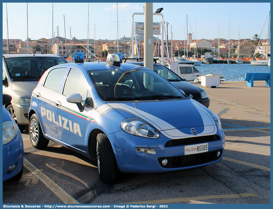 Polizia N5583
Polizia di Stato
Fiat Punto IV serie
Allestitore Nuova Carrozzeria Torinese S.r.l. 
Parole chiave: PS;P.S.;Polizia;di;Stato;Fiat;Punto;Nct;Nuova;Carrozzeria;Torinese