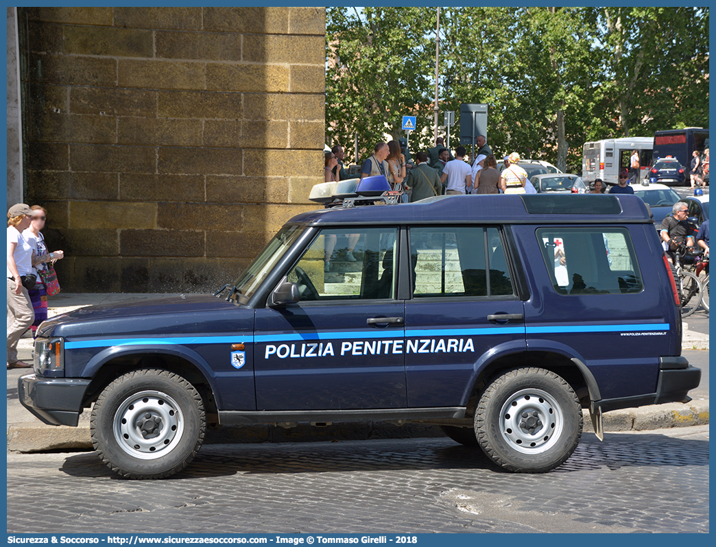 Polizia Penitenziaria 166AE
Polizia Penitenziaria
Nucleo Traduzioni e Piantonamenti
Land Rover Discovery II serie restyling
Parole chiave: P.P.;Pol.Pen.PolPen;AdiC;A.diC.;Agenti;di;Custodia;Polizia;Penitenziaria;Nucleo;Traduzioni;e;Piantonamenti;Land;Rover;Discovery