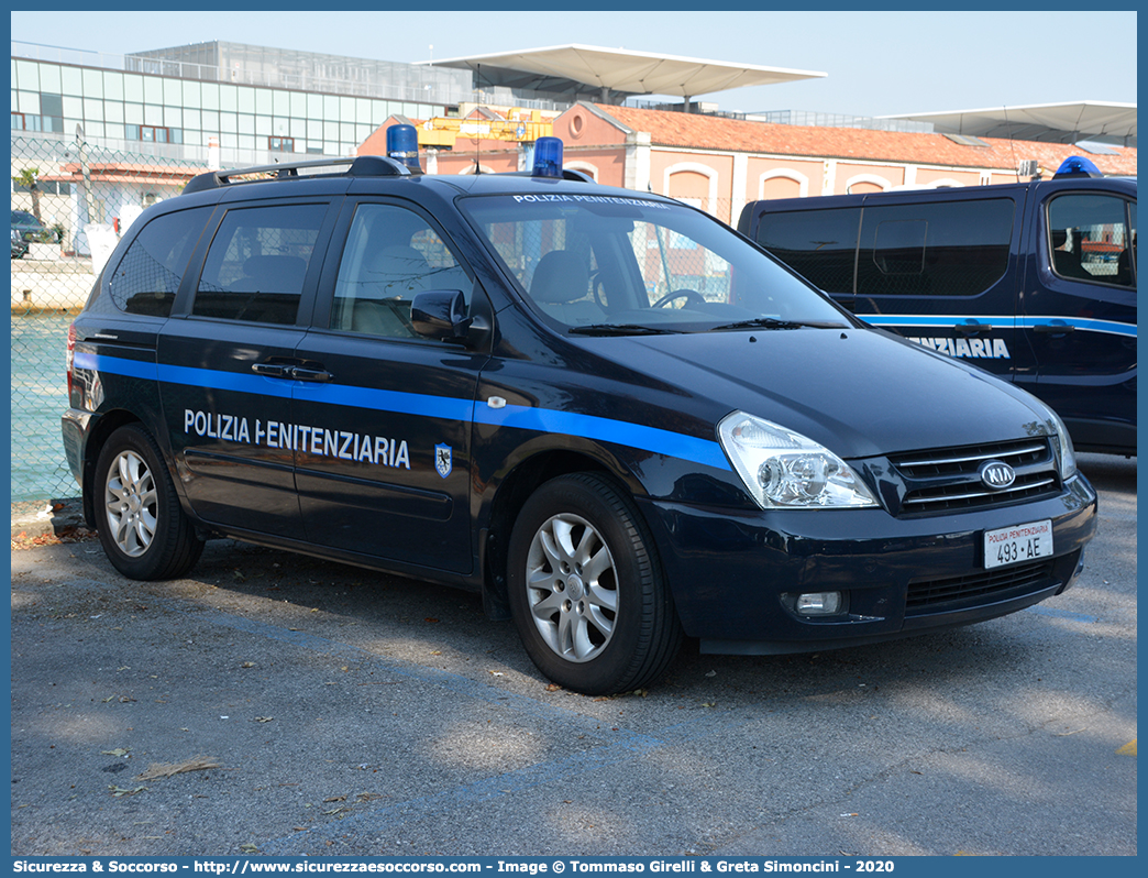 Polizia Penitenziaria 493AE
Polizia Penitenziaria
Kia Carnival
Parole chiave: PolPen;Pol.Pen.;AdiC;A.diC.;Agenti;di;Custodia;Polizia;Penitenziaria;Kia;Carnival