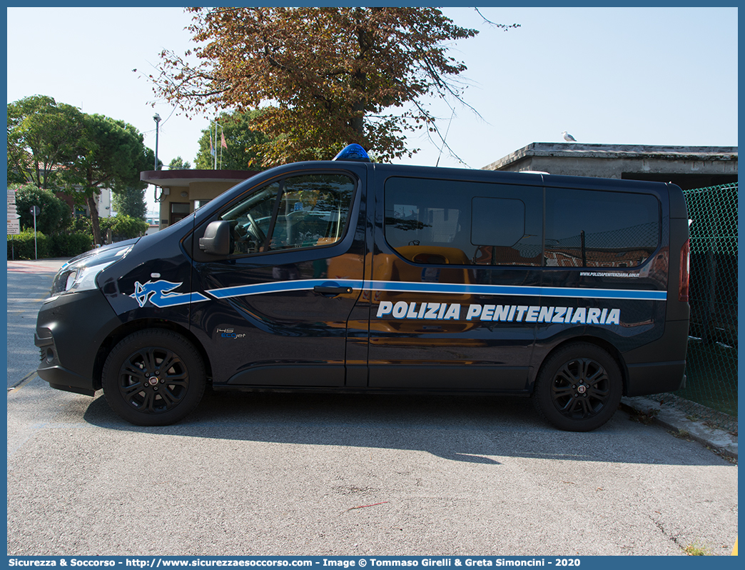 Polizia Penitenziaria 499AG
Polizia Penitenziaria
Fiat Talento II serie
Allestitore Focaccia Group S.r.l.
Parole chiave: PolPen;Pol.Pen.;AdiC;A.diC.;Agenti;di;Custodia;Polizia;Penitenziaria;Fiat;Talento