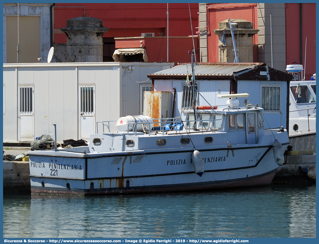 Z21
Polizia Penitenziaria
Servizio Navale
Motovedetta Classe Z
Parole chiave: PolPen;AdiC;Agenti;Custodia;Polizia;Penitenziaria;Servizio;Navale;Motovedetta;Classe;Z