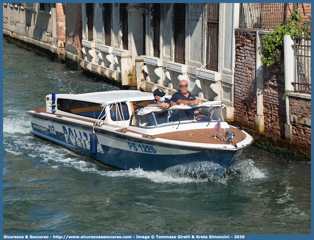 PS 1225
Polizia di Stato
Polizia del Mare
Allestitore Cantieri Vizianello S.r.l. 
Parole chiave: PS;P.S.;Pubblica;Sicurezza;Polizia;di;Stato;del;mare;Vizianello