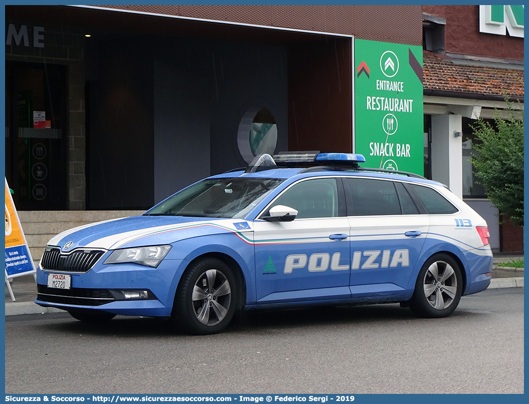 Polizia M2720
Polizia di Stato
Polizia Stradale
Autovie Venete S.p.A.
Skoda Superb Wagon III serie
Allestitore Focaccia Group S.r.l.
Parole chiave: PS;P.S.;Polizia;di;Stato;Stradale;Autovie;Venete;Skoda;Superb;Wagon;Focaccia