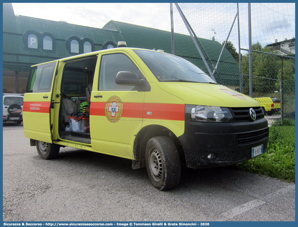 17-10
Corpo Nazionale
Soccorso Alpino e Speleologico
Servizio Regionale Sardegna
Volkswagen Transporter T5 restyling
Parole chiave: CNSAS;C.N.S.A.S.;Corpo;Nazionale;Soccorso;Alpino;Speleologico;Sardegna;SASS;S.A.S.S.;Volkswagen;Transporter;T5;T 5