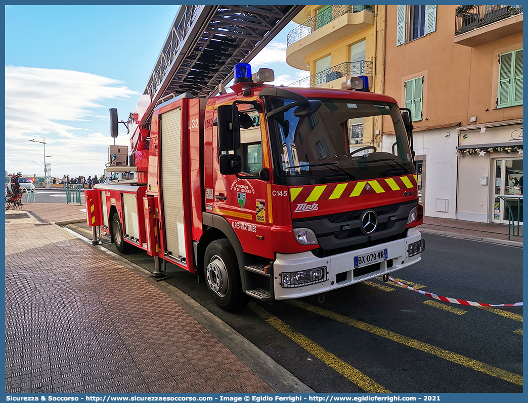 C145
République Française
SDIS 06 des Alpes-Maritimes
Echelle Pivotante Séquentielle Automatique
Mercedes Benz Atego 1529 III generation
Conversion by Metz
Parole chiave: République;Française;SDIS;S.D.I.S.;Service;Départemental;Incendie;Secours;06;Sapeurs;Pompiers;des;Alpes;Maritimes;EPAS;Echelle;Pivotante;Sequentielle;Automatique;Mercedes Benz;Atego;1529;Metz