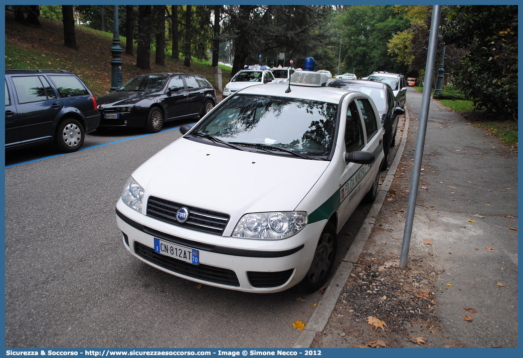 -
Polizia Municipale
Comune di Borgaro Torinese
Fiat Punto III serie
Parole chiave: PL;P.L.;PM;P.M.;Polizia;Locale;Municipale;Borgaro Torinese;Fiat;Punto