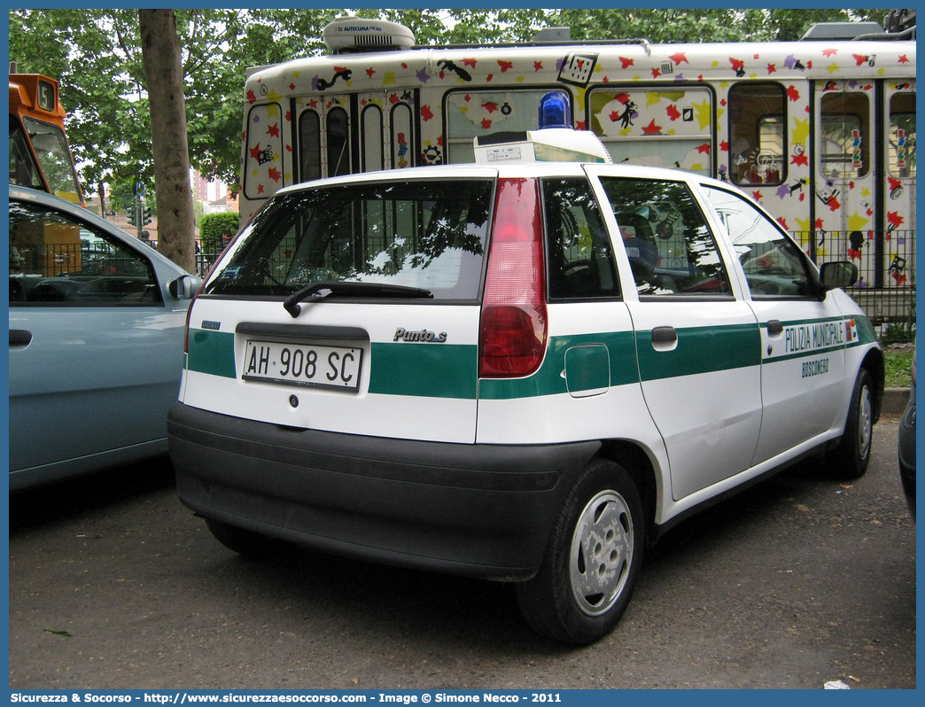 -
Polizia Municipale
Comune di Bosconero
Fiat Punto I serie
Parole chiave: PL;P.L.;PM;P.M.;Polizia;Locale;Municipale;Bosconero;Fiat;Punto