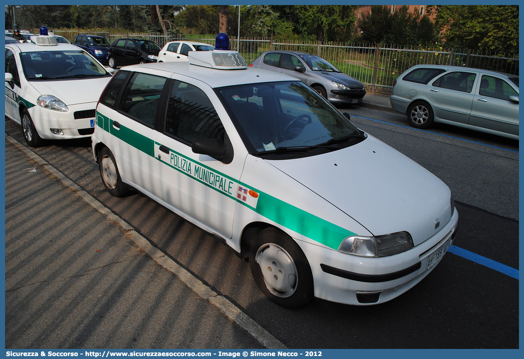 -
Polizia Municipale
Comune di Bruino
Fiat Punto I serie
Parole chiave: PL;P.L.;PM;P.M.;Polizia;Locale;Municipale;Bruino;Fiat;Punto