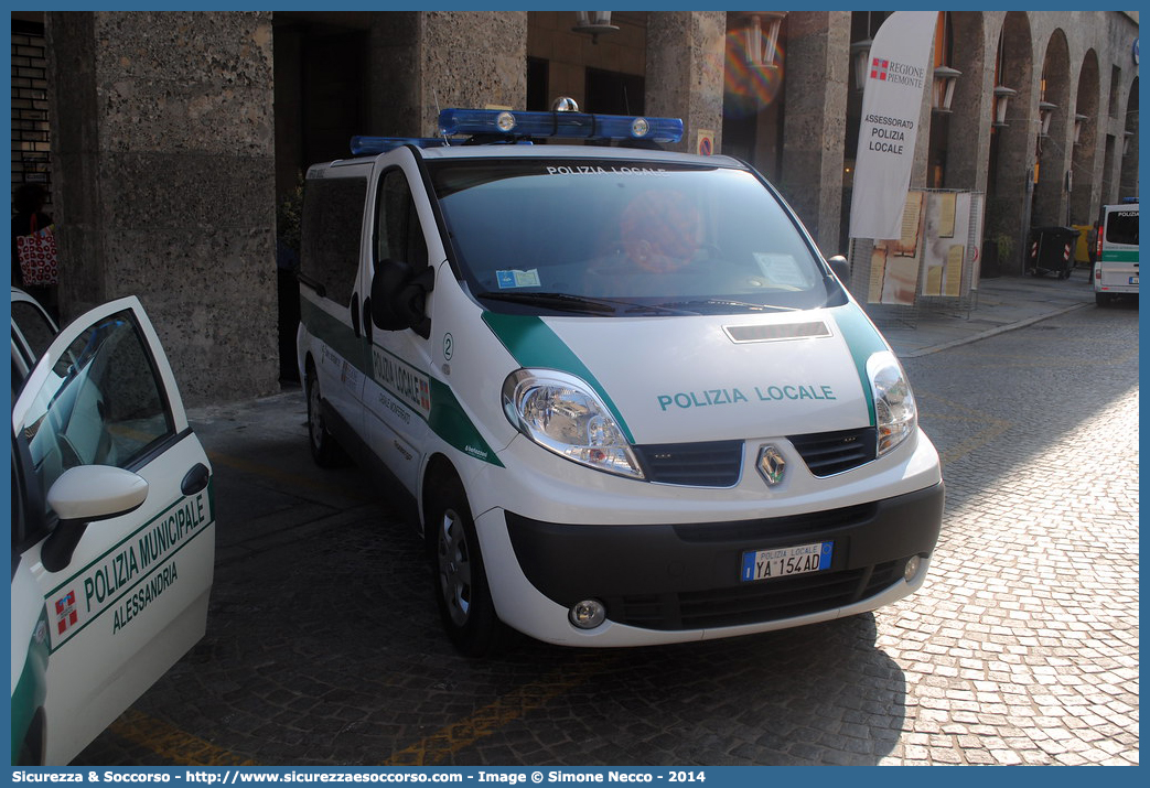 Polizia Locale YA154AD
Polizia Locale
Comune di Casale Monferrato
Renault Trafic III serie
Allestitore Bertazzoni S.r.l.
Parole chiave: PL;PM;P.L.;P.M.;Polizia;Locale;Municipale;Casale;Monferrato;Renault;Trafic;Bertazzoni