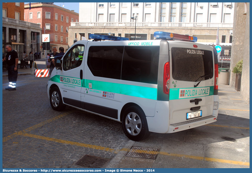 Polizia Locale YA154AD
Polizia Locale
Comune di Casale Monferrato
Renault Trafic III serie
Allestitore Bertazzoni S.r.l.
Parole chiave: PL;PM;P.L.;P.M.;Polizia;Locale;Municipale;Casale;Monferrato;Renault;Trafic;Bertazzoni