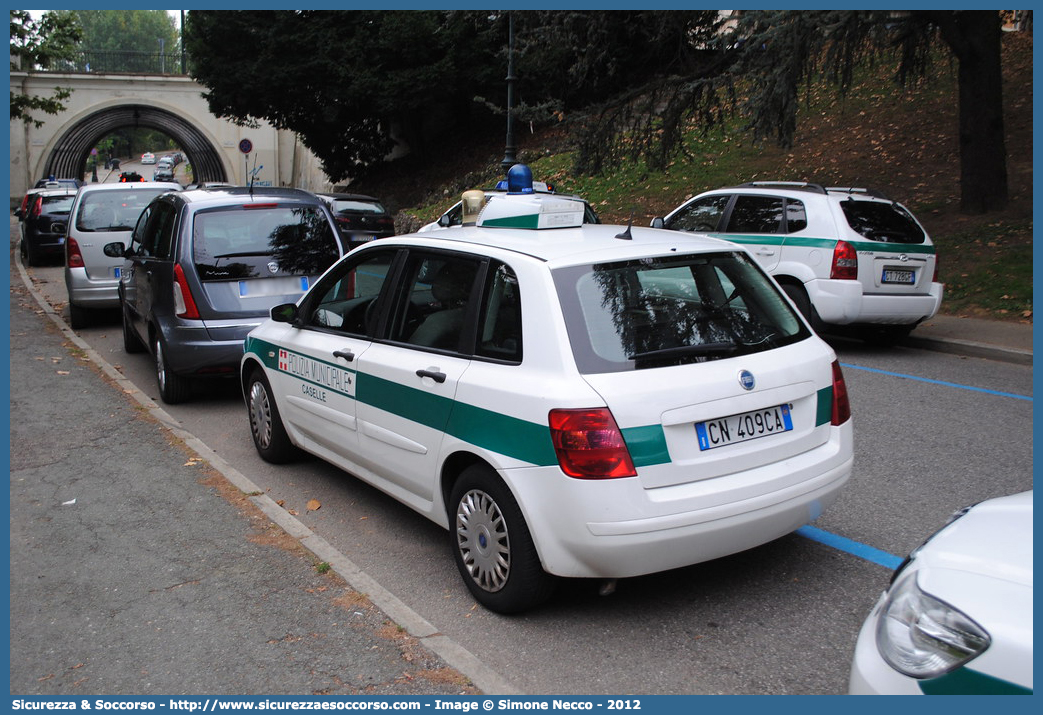 -
Polizia Municipale
Comune di Caselle Torinese
Fiat Stilo II serie
Parole chiave: PL;P.L.;PM;P.M.;Polizia;Locale;Municipale;Caselle;Torinese;Fiat;Stilo