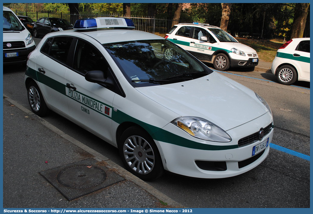 -
Polizia Municipale
Comune di Cuneo
Fiat Nuova Bravo
Parole chiave: PL;P.L.;PM;P.M.;Polizia;Locale;Municipale;Cuneo;Fiat;Nuova;Bravo