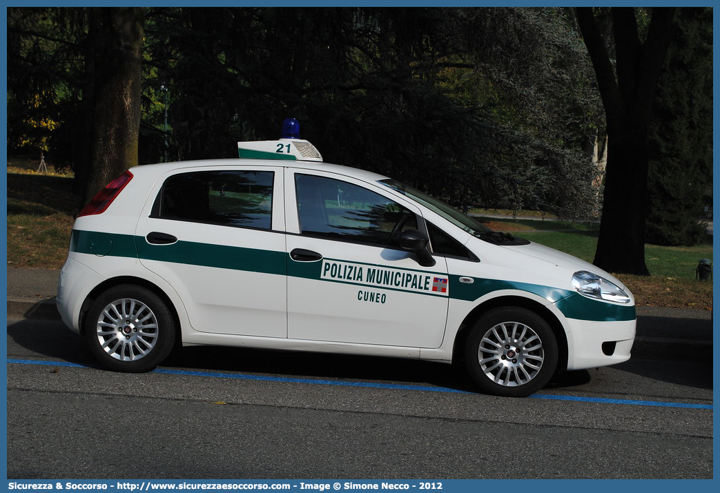 -
Polizia Municipale
Comune di Cuneo
Fiat Nuova Bravo
Parole chiave: PL;P.L.;PM;P.M.;Polizia;Locale;Municipale;Cuneo;Fiat;Nuova;Bravo