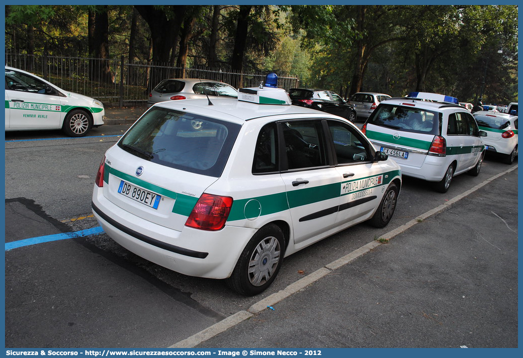 -
Polizia Municipale
Comune di Domodossola
Fiat Stilo II serie
Parole chiave: PL;P.L.;PM;P.M.;Polizia;Locale;Municipale;Domodossola;Fiat;Stilo