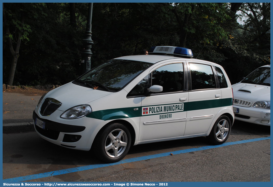 -
Polizia Municipale
Comune di Dronero
Lancia Musa
Parole chiave: PL;P.L.;PM;P.M.;Polizia;Locale;Municipale;Dronero;Lancia;Musa