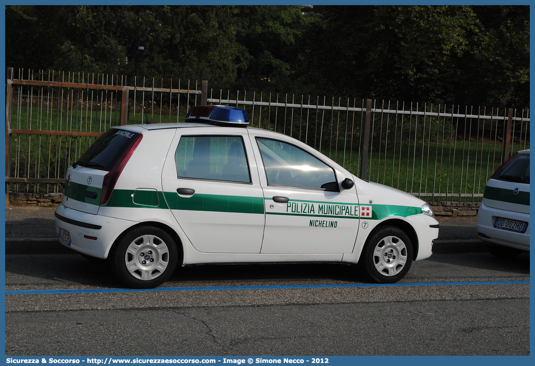 -
Polizia Municipale
Comune di Nichelino
Fiat Punto III serie
Parole chiave: PL;P.L.;PM;P.M.;Polizia;Locale;Municipale;Nichelino;Fiat;Punto