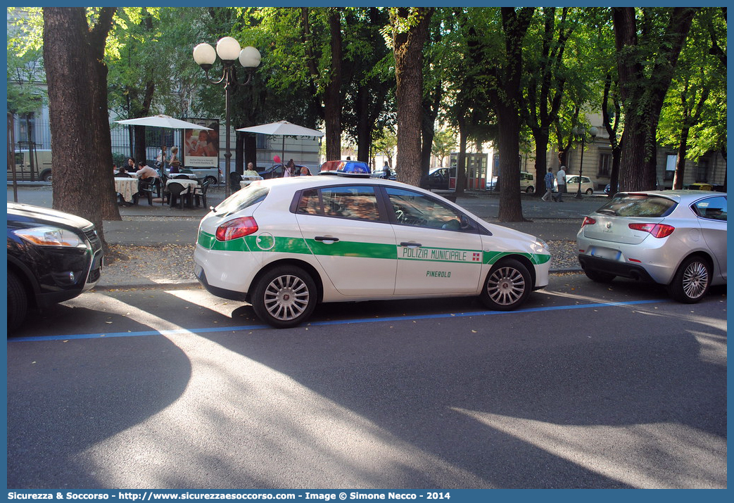 Polizia Locale YA918AA
Polizia Locale
Comune di Pinerolo
Fiat Nuova Bravo
Parole chiave: PM;P.M.;PL;P.L.;Polizia;Municipale;Locale;Pinerolo;Fiat;Nuova;Bravo