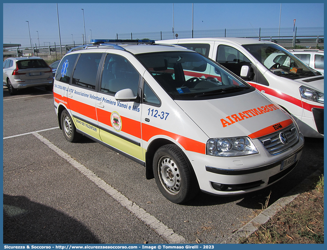 112-37
Una Corsa per la Vita
A.V. Primiero Vanoi e Mis
Volkswagen Sharan III serie
Allestitore EDM S.r.l.
Parole chiave: Una;Corsa;per;la;Vita;Associazione;Volontari;A.V.;Ambulanza;Autoambulanza;Primiero;Vanoi;Mis;Volkswagen;Sharan;EDM