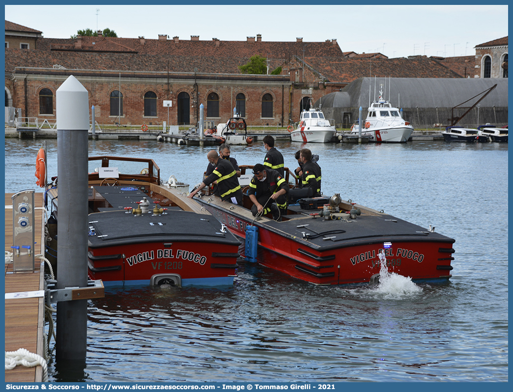 VF 1089
Corpo Nazionale Vigili del Fuoco
Nucleo Portuale
AutoPompaLagunare
Parole chiave: VVF;V.V.F.;Corpo;Nazionale;Vigili;del;Fuoco;AutoPompaLagunare;Portuale;Navale;Nautica;Nautico;Nautici;Porti;Imbarcazione;Motoscafo