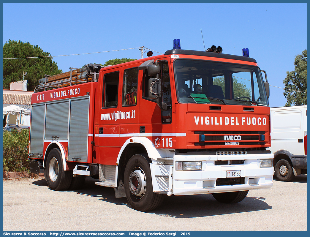 VF 18139
Corpo Nazionale Vigili del Fuoco
Iveco Magirus EuroTech 190E27 
Parole chiave: VVF;V.V.F.;Corpo;Nazionale;Vigili;del;Fuoco;AutoPompaSerbatoio;APS;A.P.S.;Iveco;Magirus;EuroTech;190E27