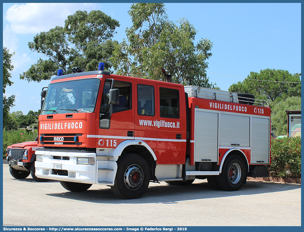 VF 18139
Corpo Nazionale Vigili del Fuoco
Iveco Magirus EuroTech 190E27 
Parole chiave: VVF;V.V.F.;Corpo;Nazionale;Vigili;del;Fuoco;AutoPompaSerbatoio;APS;A.P.S.;Iveco;Magirus;EuroTech;190E27