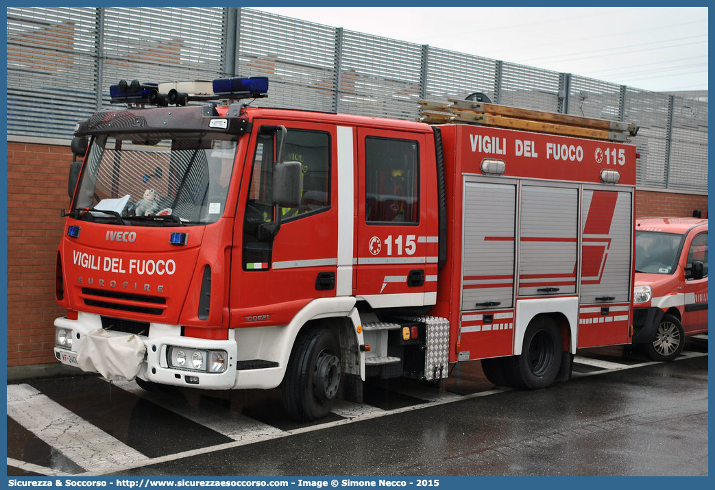 VF 24062
Corpo Nazionale Vigili del Fuoco
Iveco EuroCargo100E21 II serie
Allestitore Scelza S.n.c.
Parole chiave: VVF;V.V.F.;Corpo;Nazionale;Vigili;del;Fuoco;AutoPompaSerbatoio;APS;AutoPompa;Iveco;Scelza;EuroFire;100E21