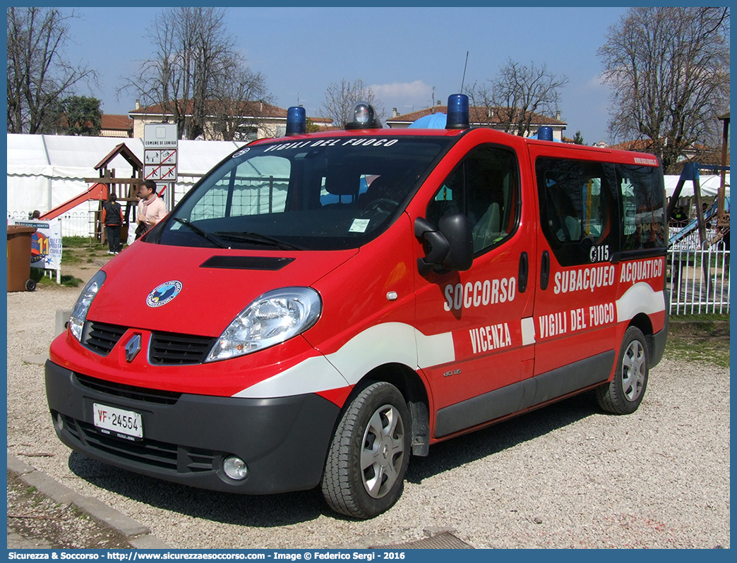 VF 24554
Corpo Nazionale Vigili del Fuoco
Nucleo Soccorso Subacqueo e Acquatico
Renault Trafic III serie
Parole chiave: VVF;V.V.F.;Corpo;Nazionale;Vigili;del;Fuoco;Renault;Trafic;NSSA;N.S.S.A.;Soccorso;Subacqueo;Acquatico;Sommozzatori;Subacquei