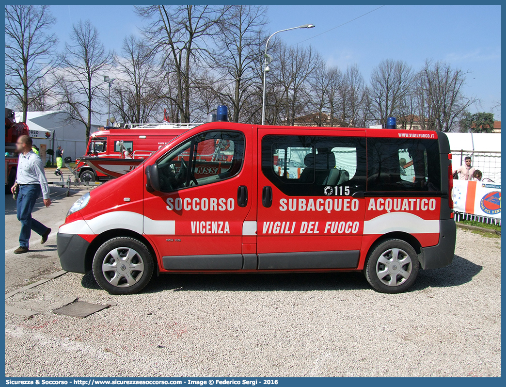 VF 24554
Corpo Nazionale Vigili del Fuoco
Nucleo Soccorso Subacqueo e Acquatico
Renault Trafic III serie
Parole chiave: VVF;V.V.F.;Corpo;Nazionale;Vigili;del;Fuoco;Renault;Trafic;NSSA;N.S.S.A.;Soccorso;Subacqueo;Acquatico;Sommozzatori;Subacquei