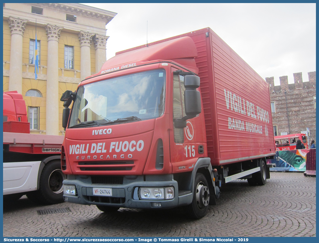 VF 24744
Corpo Nazionale Vigili del Fuoco
Banda Musicale
Iveco EuroCargo 65E14 II serie
Parole chiave: VVF;V.V.F.;Corpo;Nazionale;Vigili;del;Fuoco;Banda;Musicale;Iveco;EuroCargo;65E14