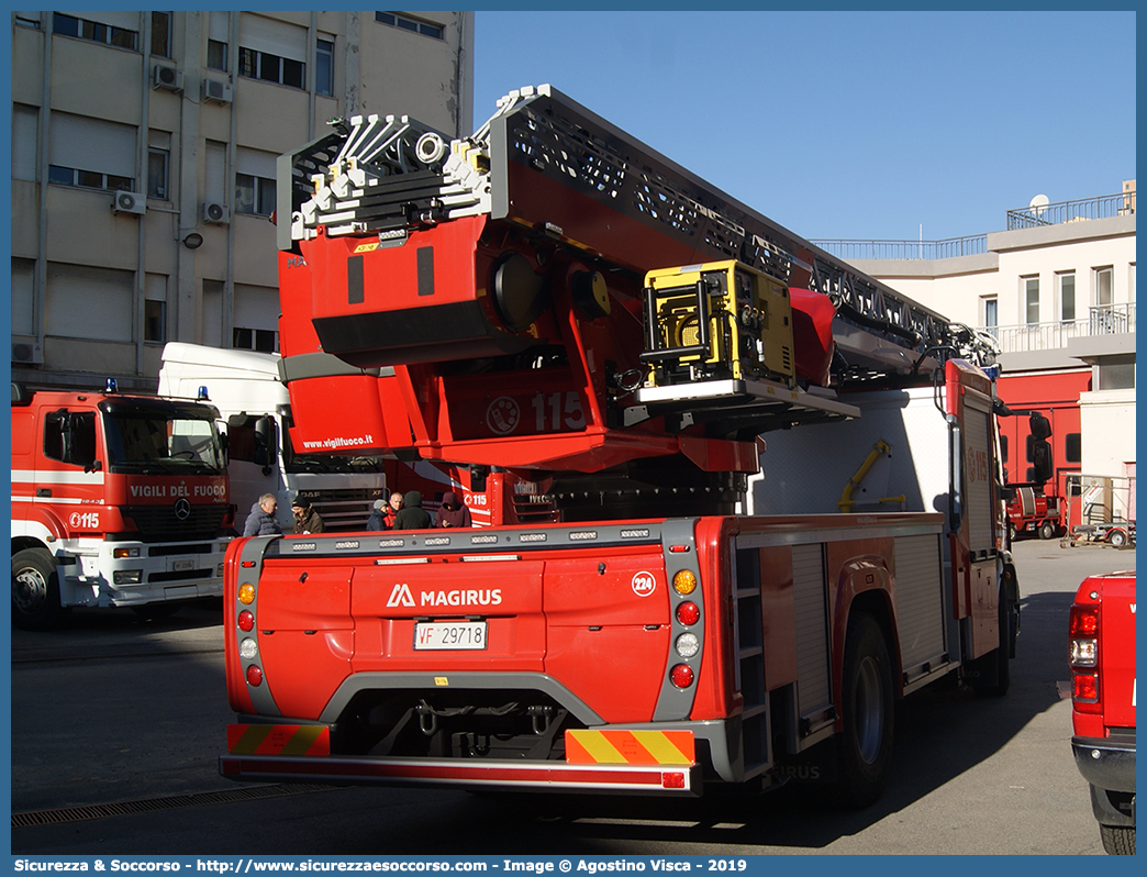 VF 29718
Corpo Nazionale Vigili del Fuoco
Iveco 180-320 EuroCargo IV serie
Allestitore Magirus
Parole chiave: VVF;V.V.F.;Corpo;Nazionale;Vigili;del;Fuoco;AutoScala;AS;Iveco;180-320;EuroCargo;Magirus