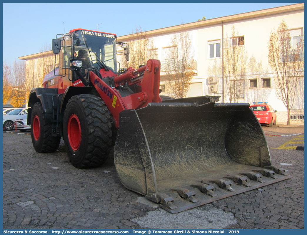 VF 29797
Corpo Nazionale Vigili del Fuoco
Komatsu WA270
Parole chiave: VVF;V.V.F.;Corpo;Nazionale;Vigili;del;Fuoco;Komatsu;WA270