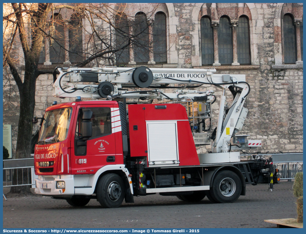 VF 32J TN
Corpo Vigili del Fuoco Volontari Cognola
Iveco EuroCargo 80E22 II serie
Parole chiave: VF;V.F.;Corpo;Vigili;del;Fuoco;Volontari;Cognola;Iveco;EuroCargo;80E22